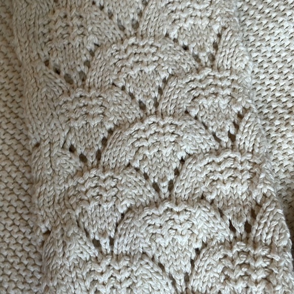 universal threads cream colored sweater - Picture 4 of 5